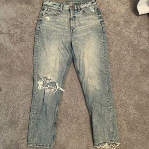 American Eagle mom jeans - size 8